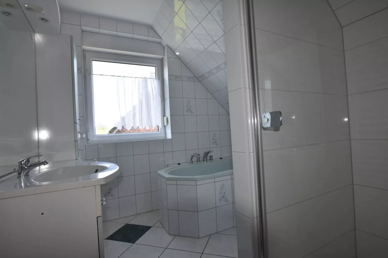 Ostsee-Haus Windland auf der Insel-Badezimmer