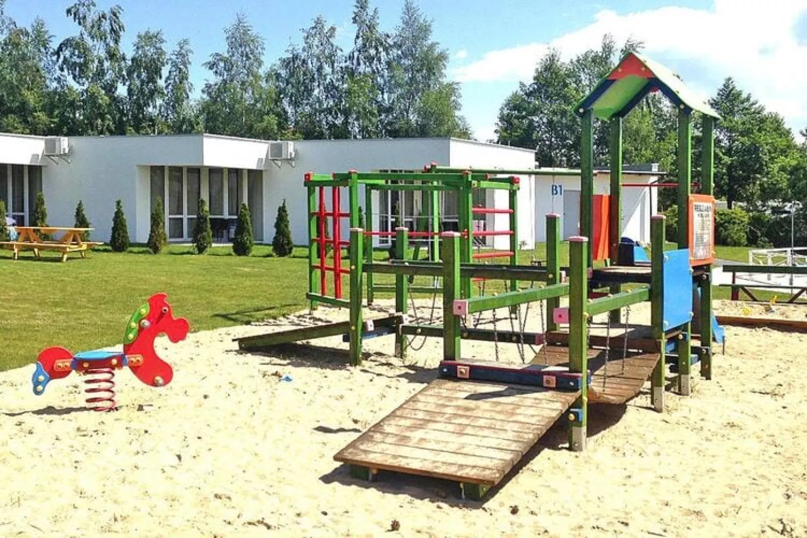 Domki wakacyjne z basenem Sianożąty-Not tagged