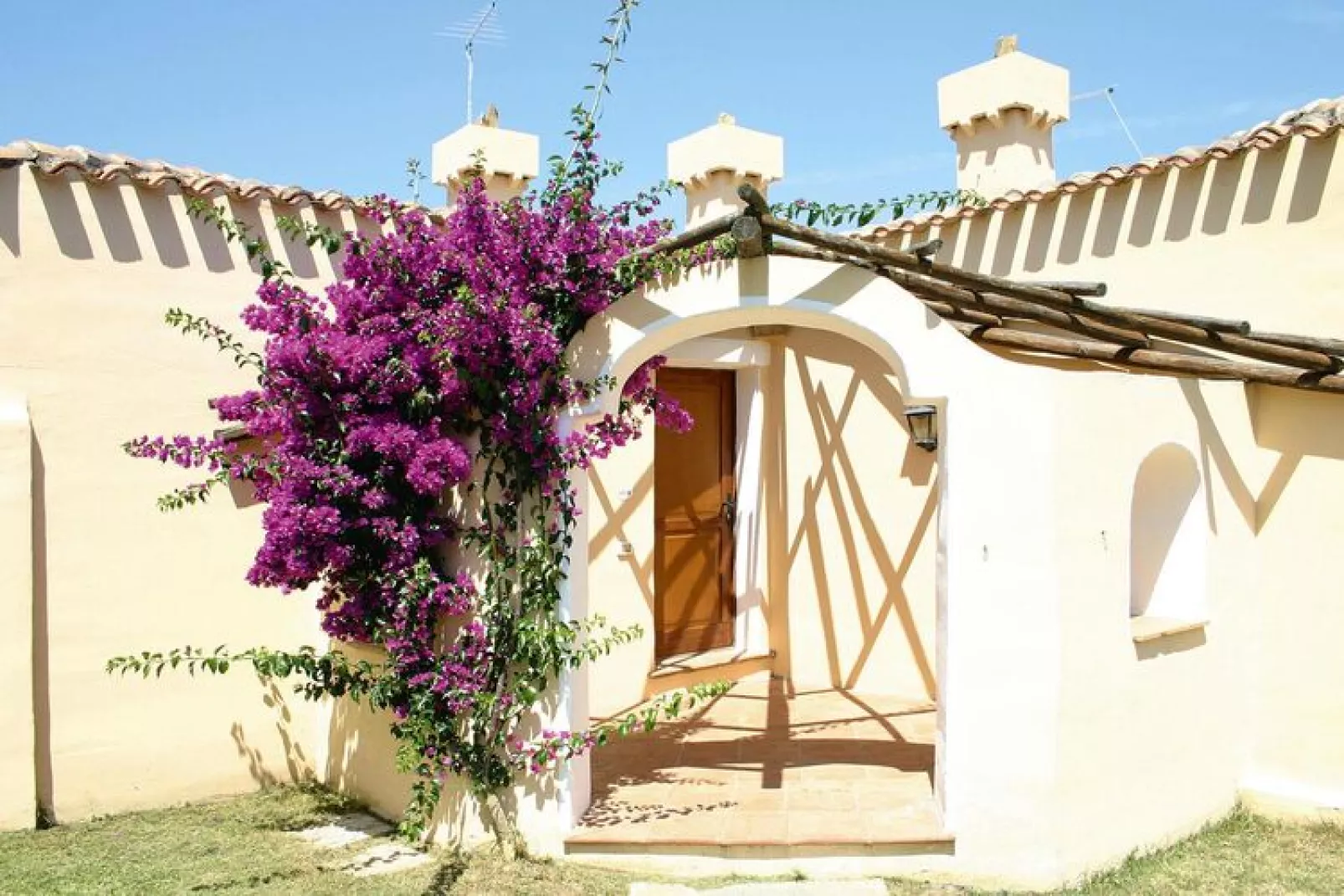 Holiday residence Sea Villas Stintino-Villa 8 ESCL mit Privatpool-Außenbereich Sommer
