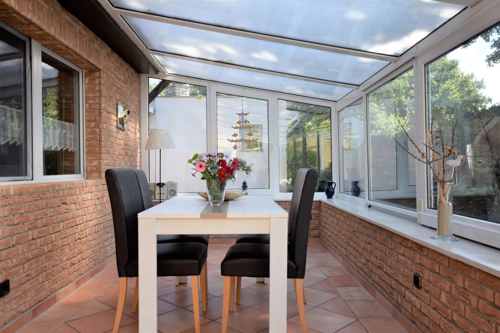 Ferienhaus mit Wintergarten-Dining room