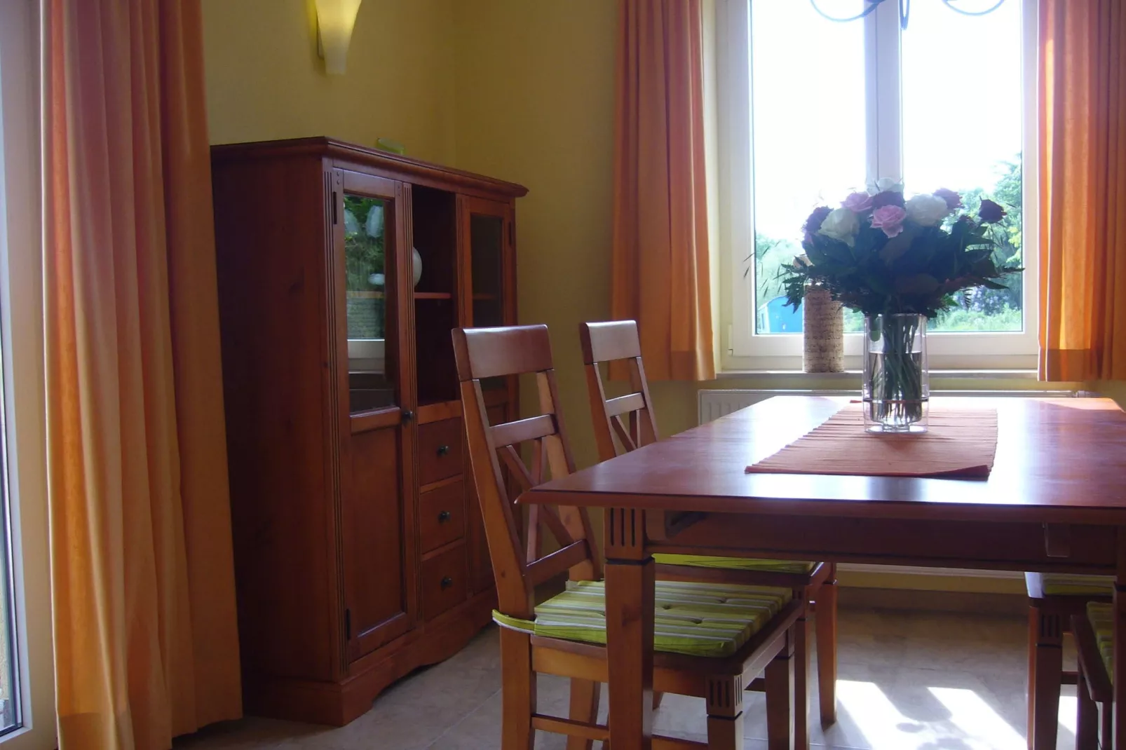 Ferienhaus mit Kamin Garten Terrasse-Kitchen