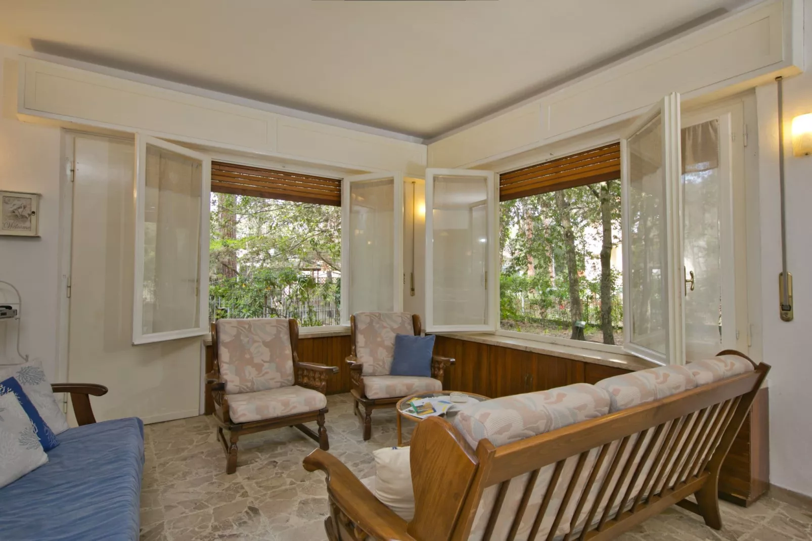 Pineta Azalea-Living room