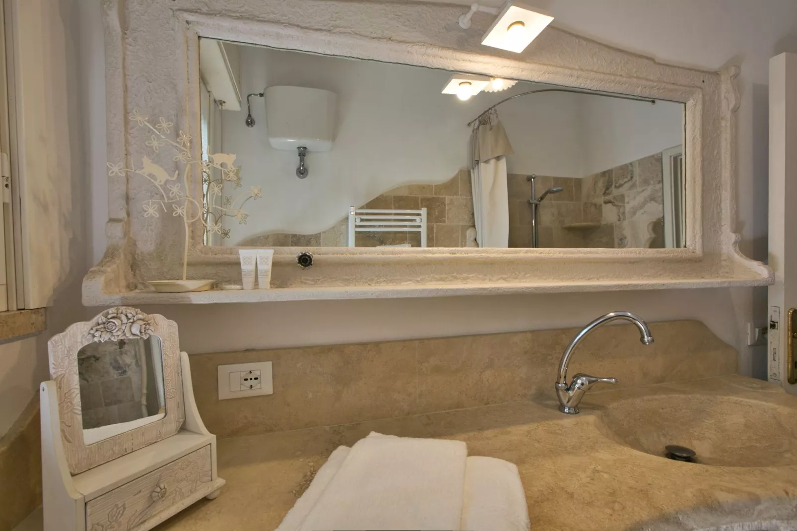 Pineta Azalea-Bathroom