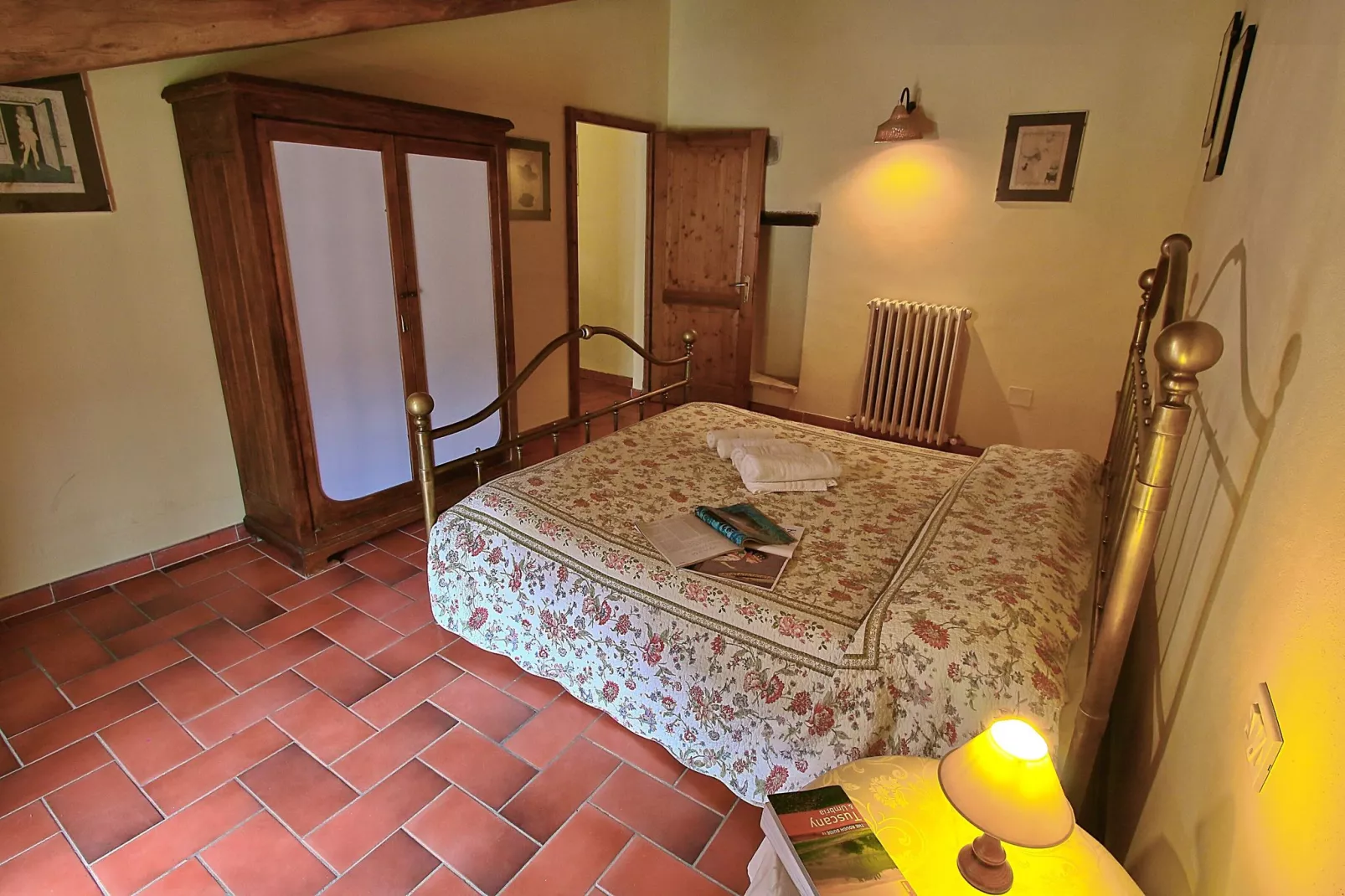 La Salata-Bedroom