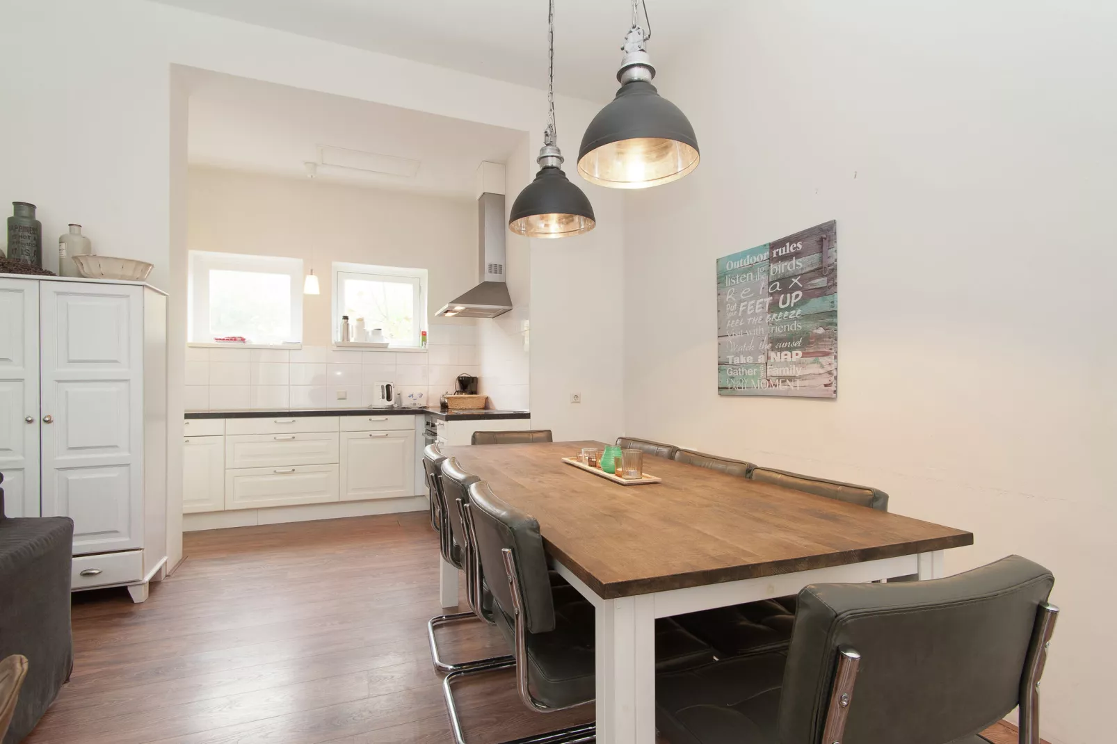 Huize Glory Amethist aan Zee-Dining room