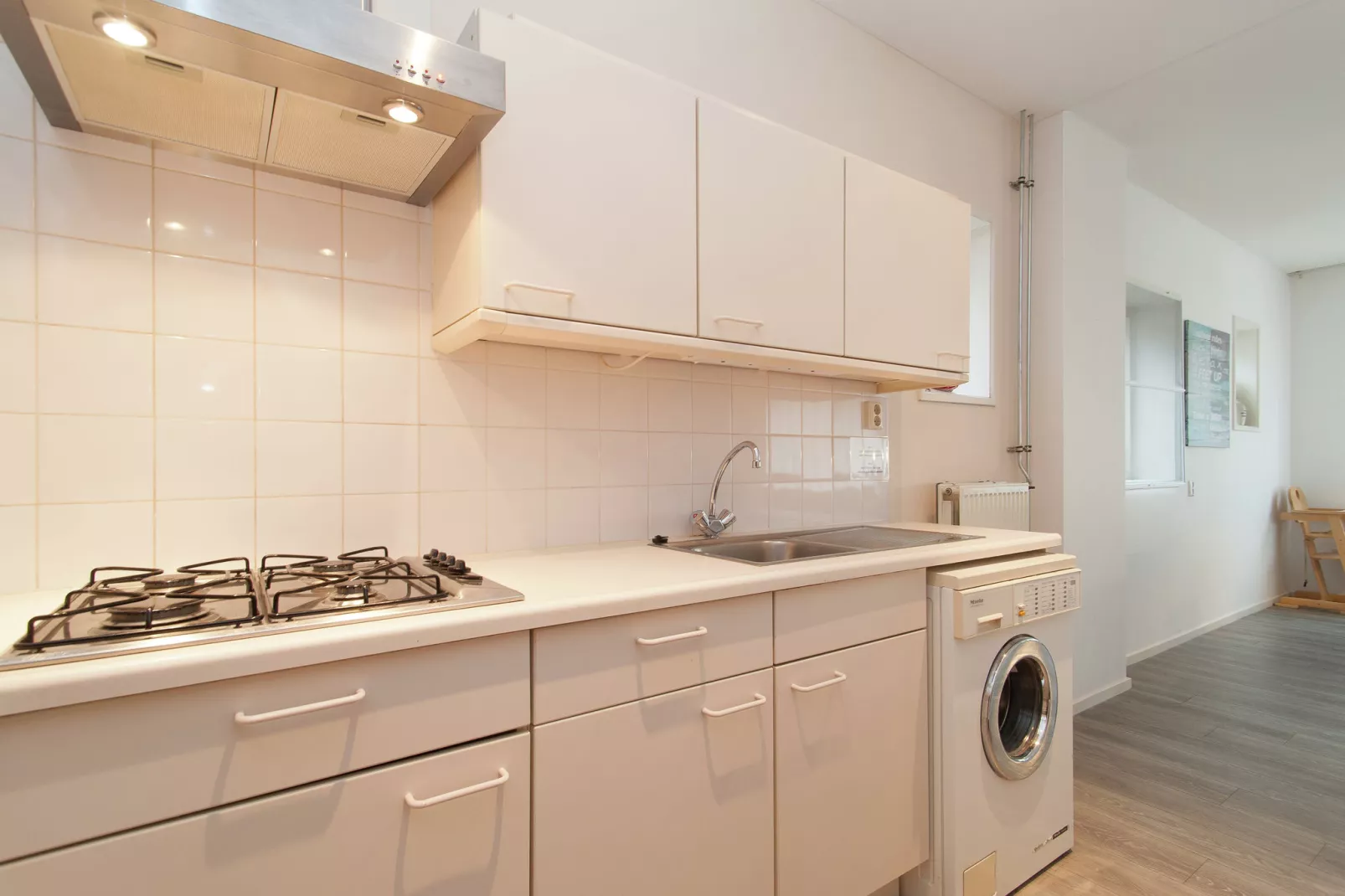 Huize Glory Parel-Kitchen