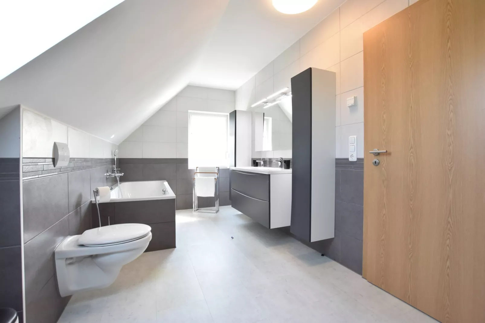 Ferienhaus nahe Insel Poel mit Kamin Terrasse und Garten-Bathroom