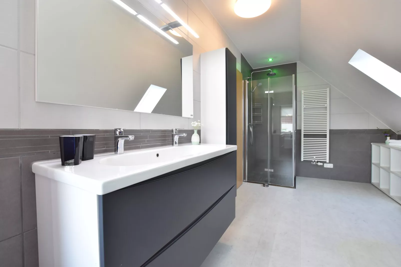 Ferienhaus nahe Insel Poel mit Kamin Terrasse und Garten-Bathroom