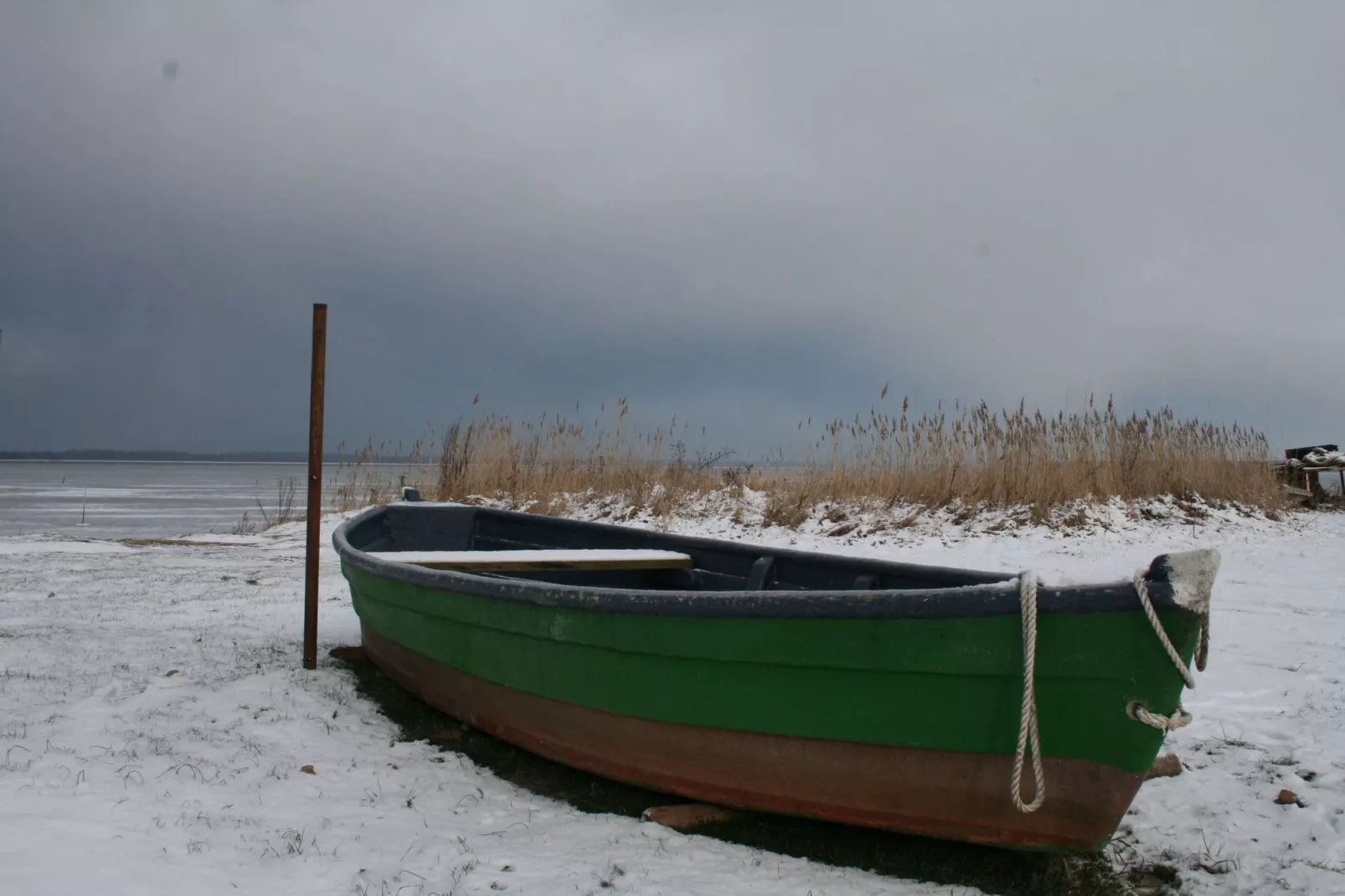 Ferienhaus nahe Insel Poel mit Kamin Terrasse und Garten-Area winter 20km