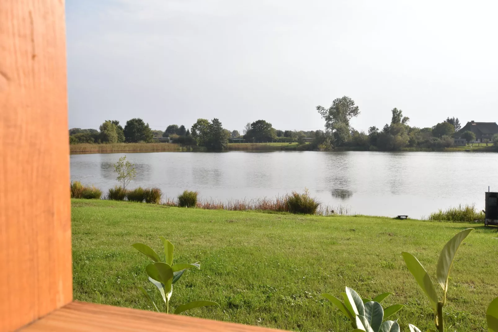 Ferienhaus Am See mit Kamin-View summer