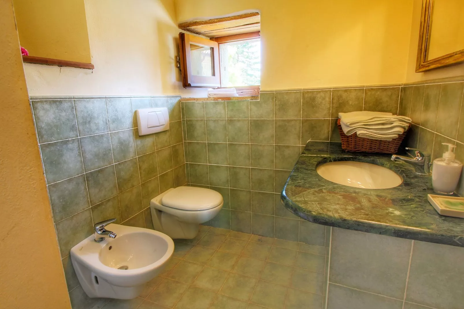 La Torre-Bathroom