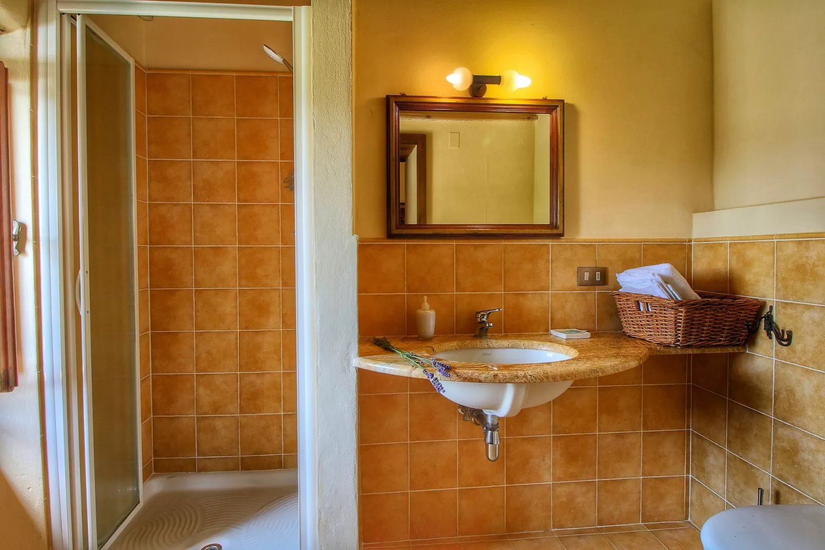 La Torre-Bathroom