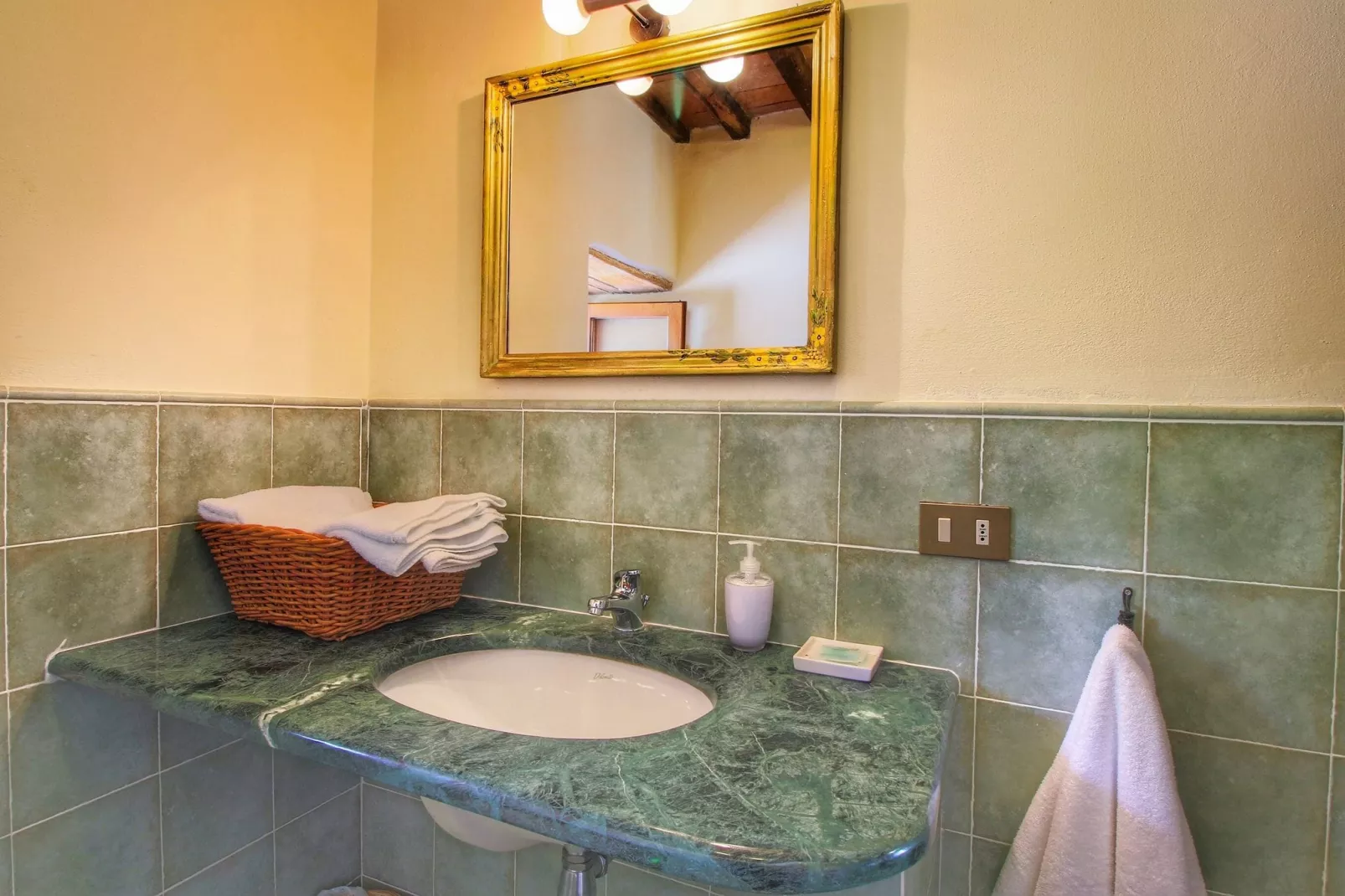 La Torre-Bathroom