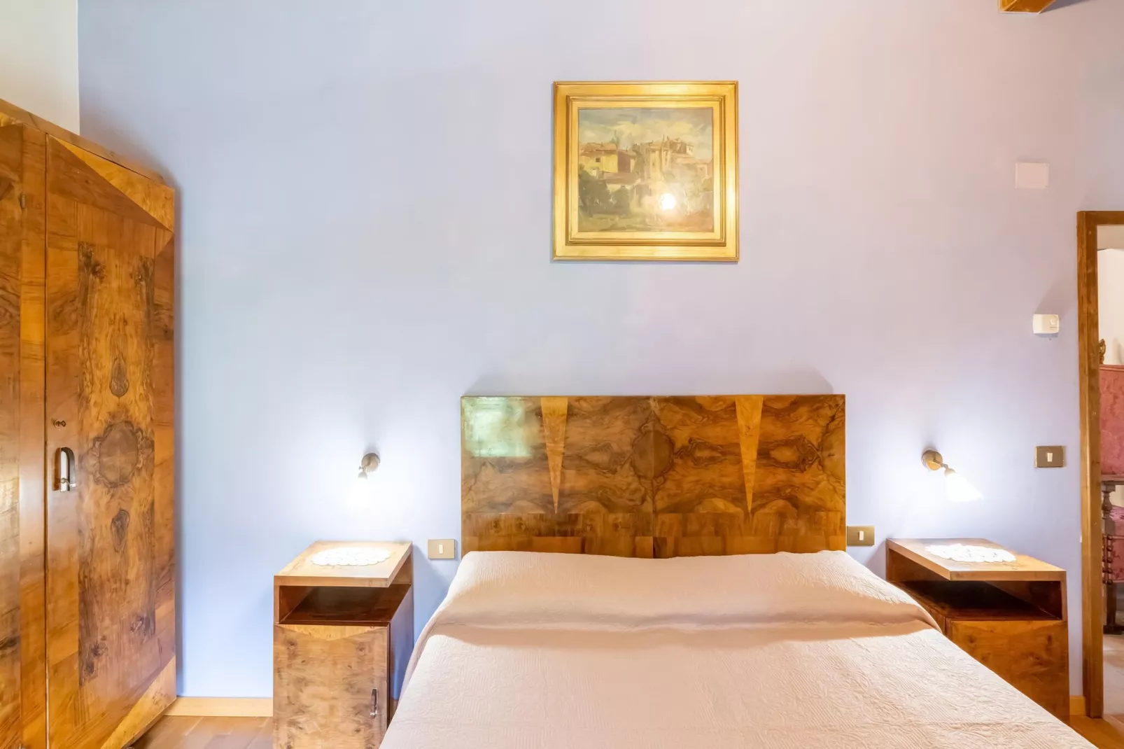 Casa Mirolago-Bedroom
