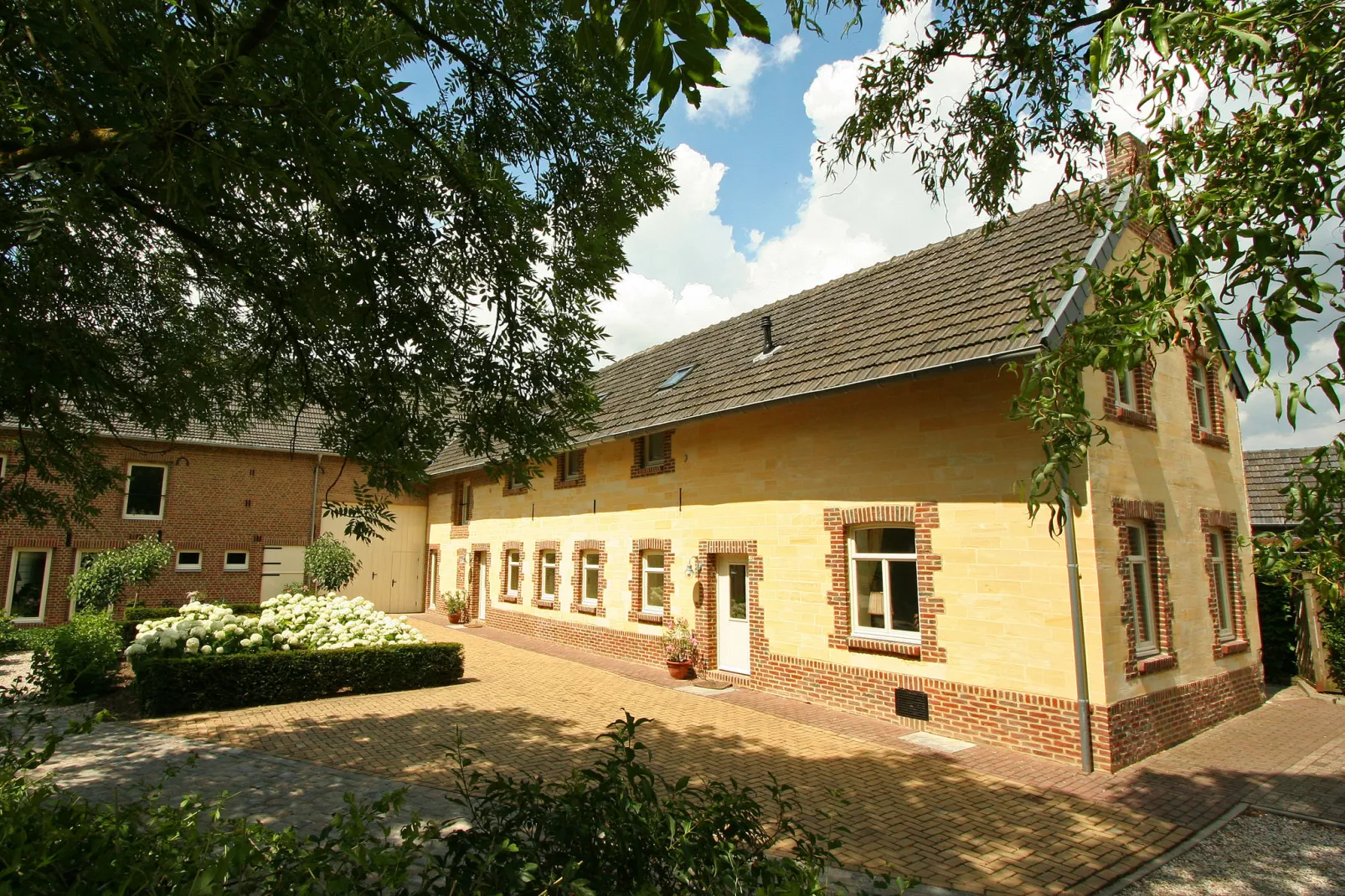 Hoeve in gunne winkel 1 en 2-Exterior summer