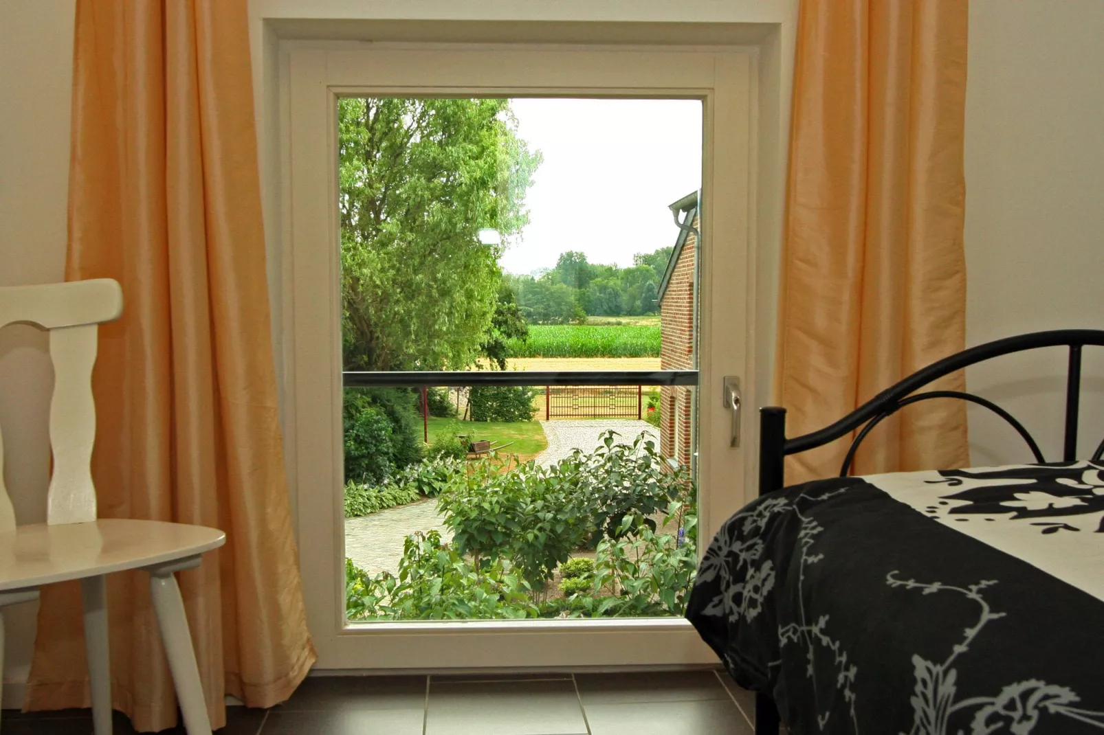 Hoeve in gunne winkel 1 en 2-Bedroom