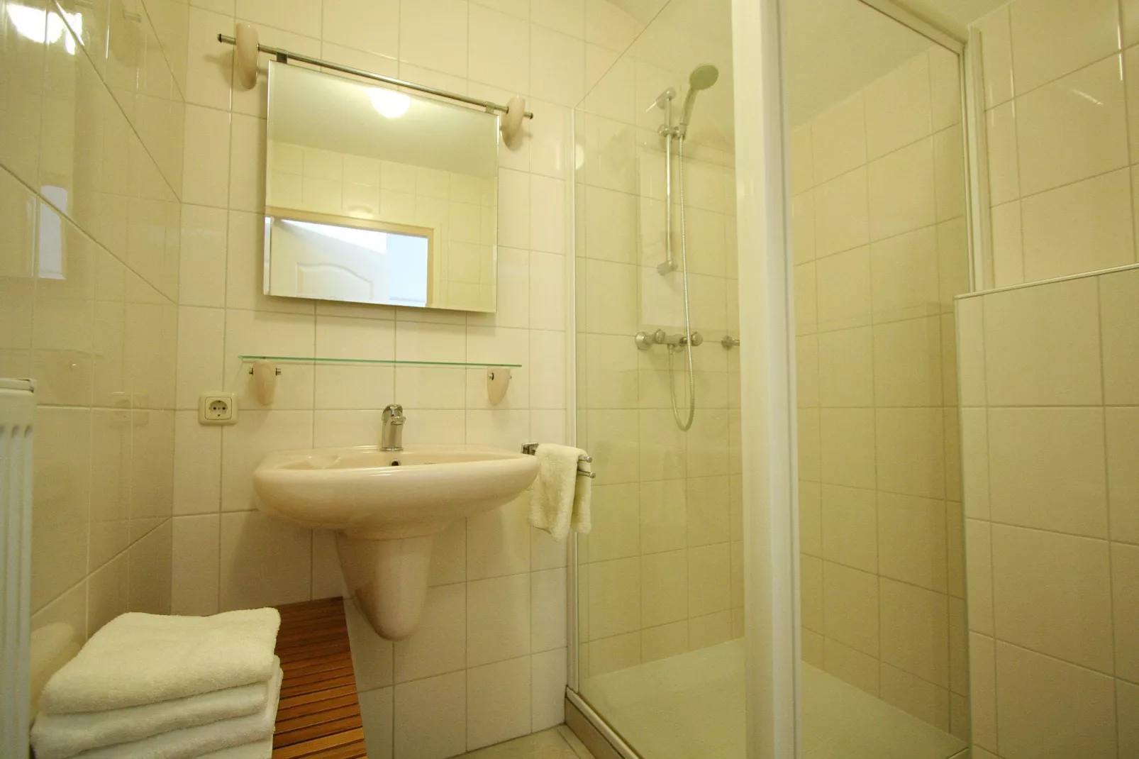 Hoeve in gunne winkel 1 en 2-Bathroom