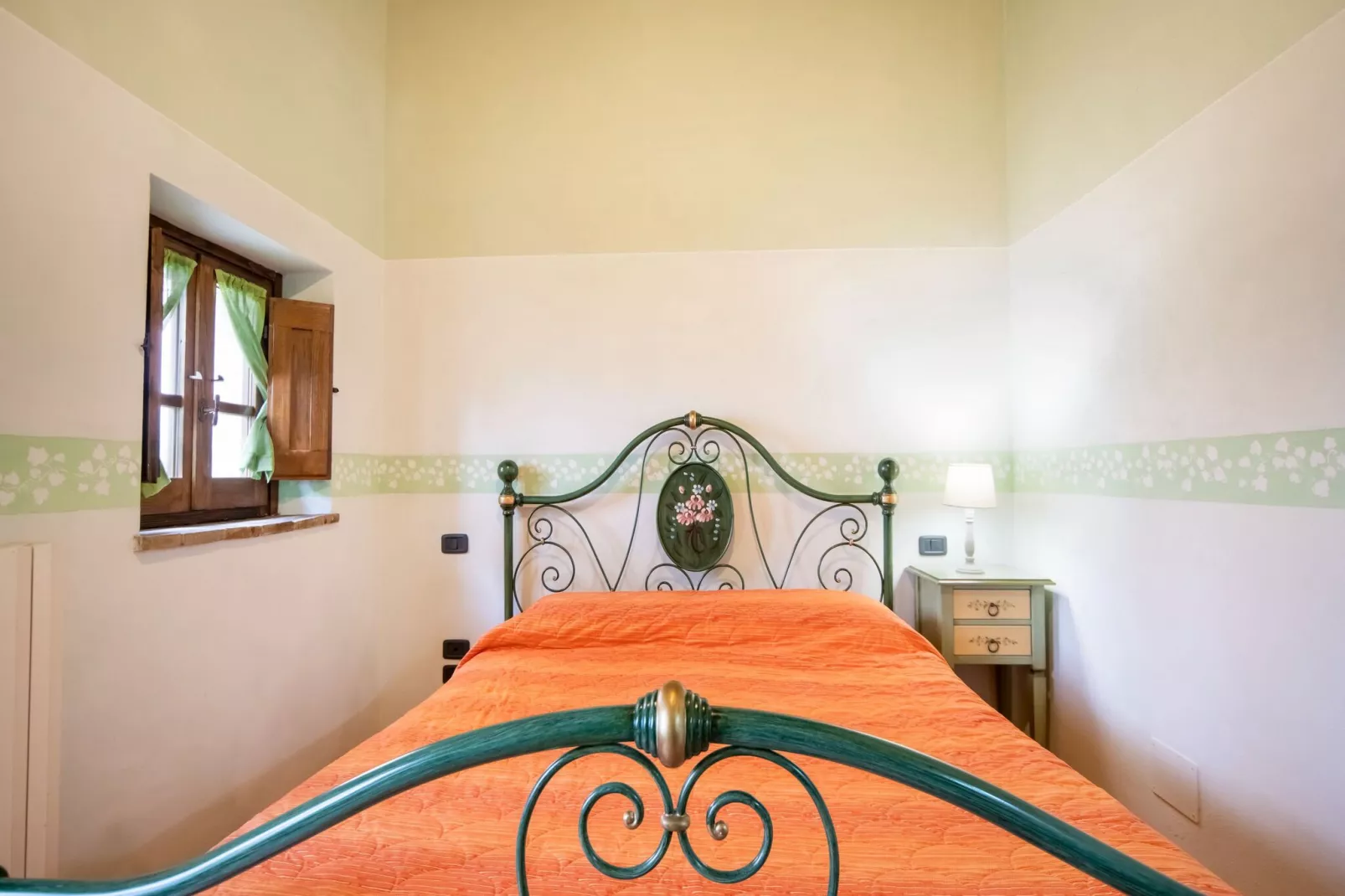 Stalla-Bedroom