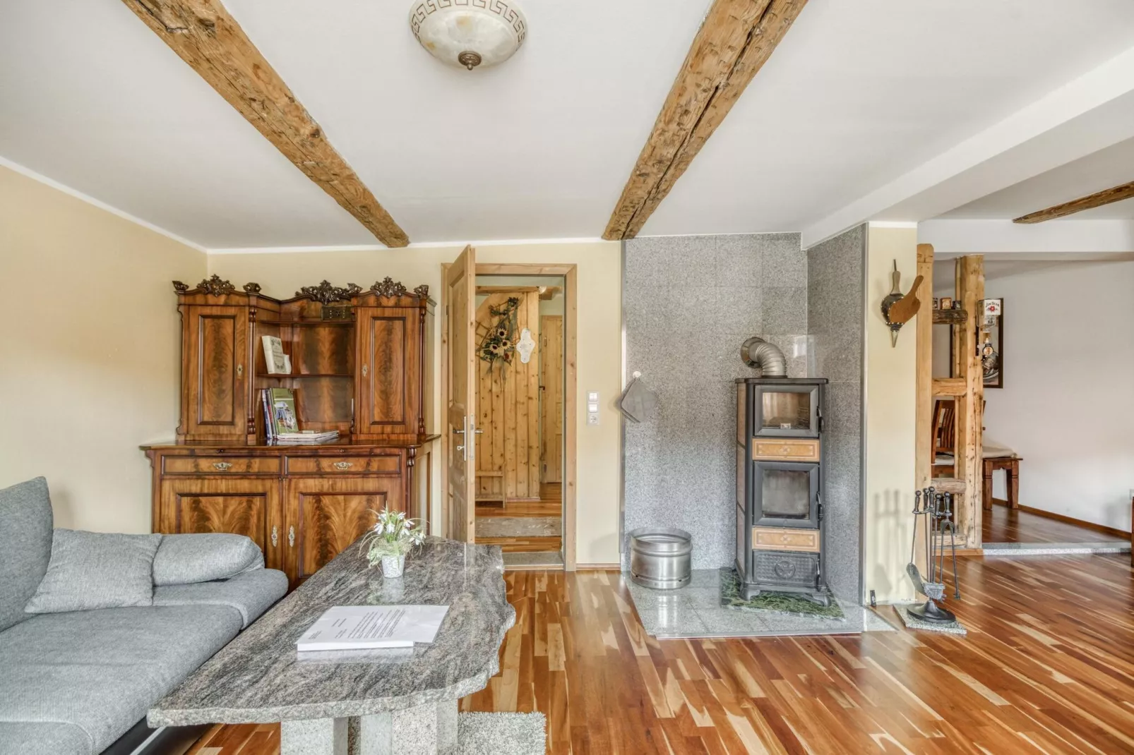 Waltraud-Living room