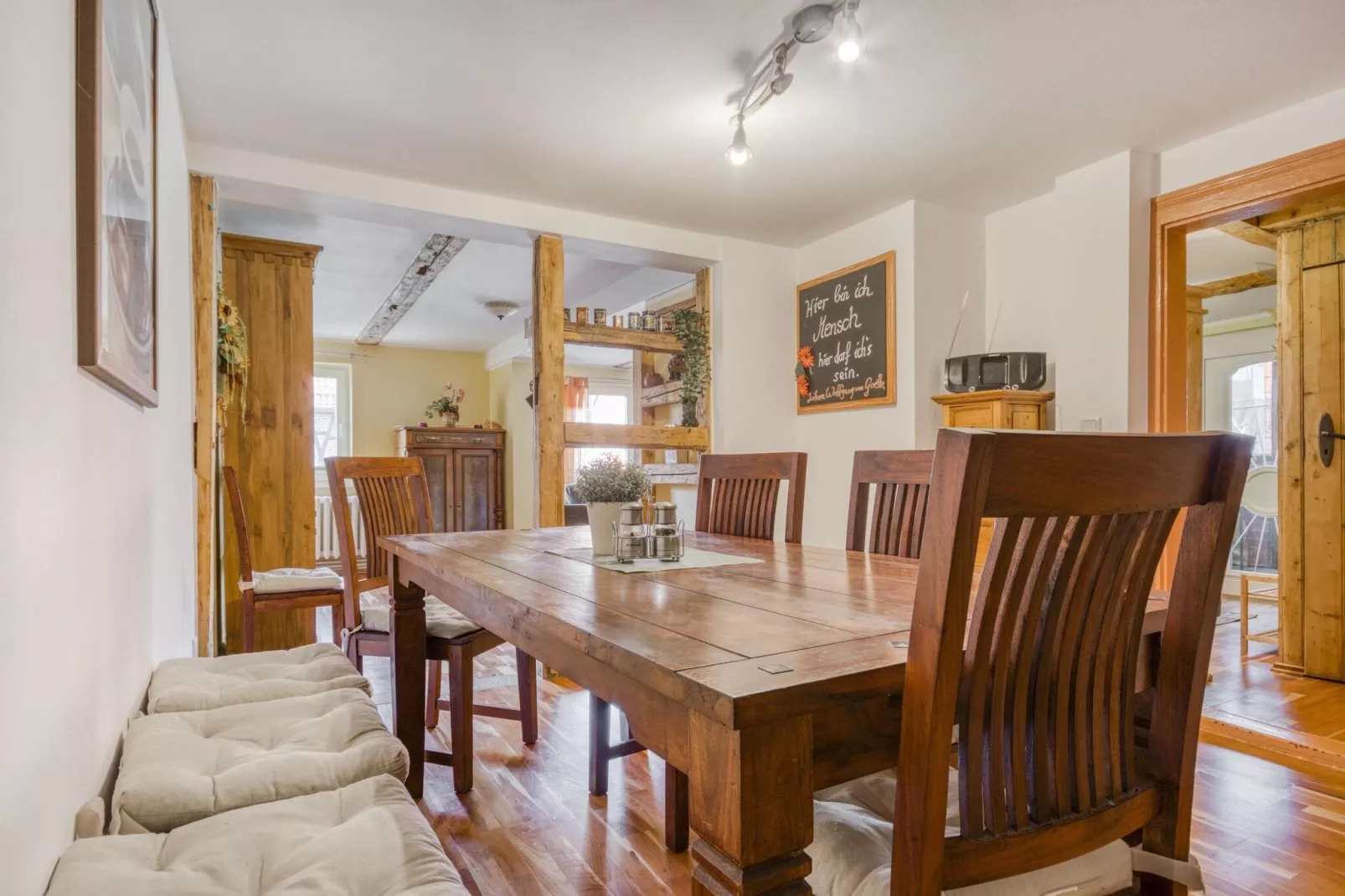 Waltraud-Dining room
