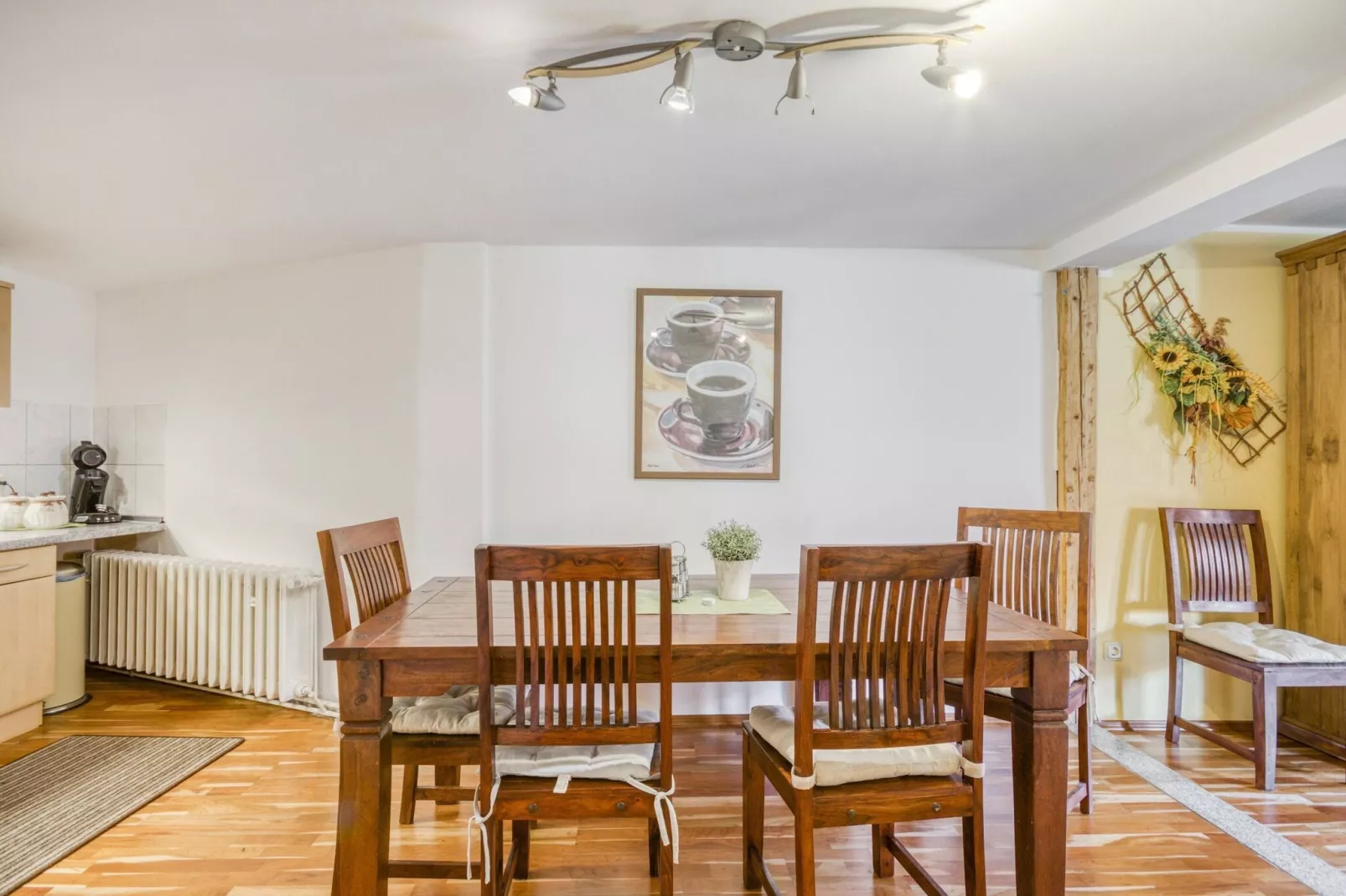 Waltraud-Dining room