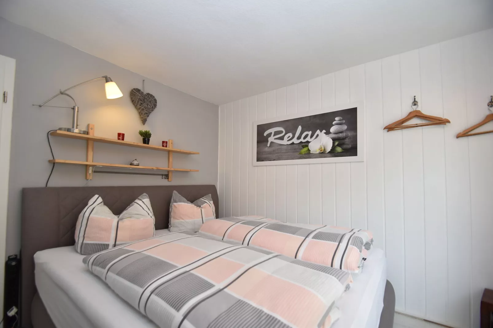 Albert-Bedroom