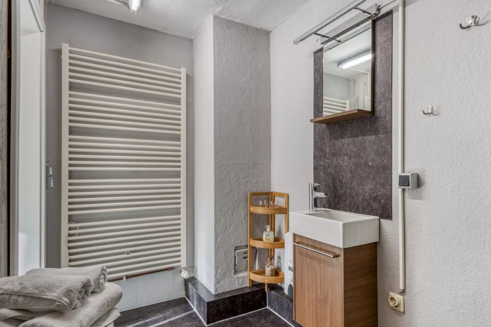 Albert-Bathroom