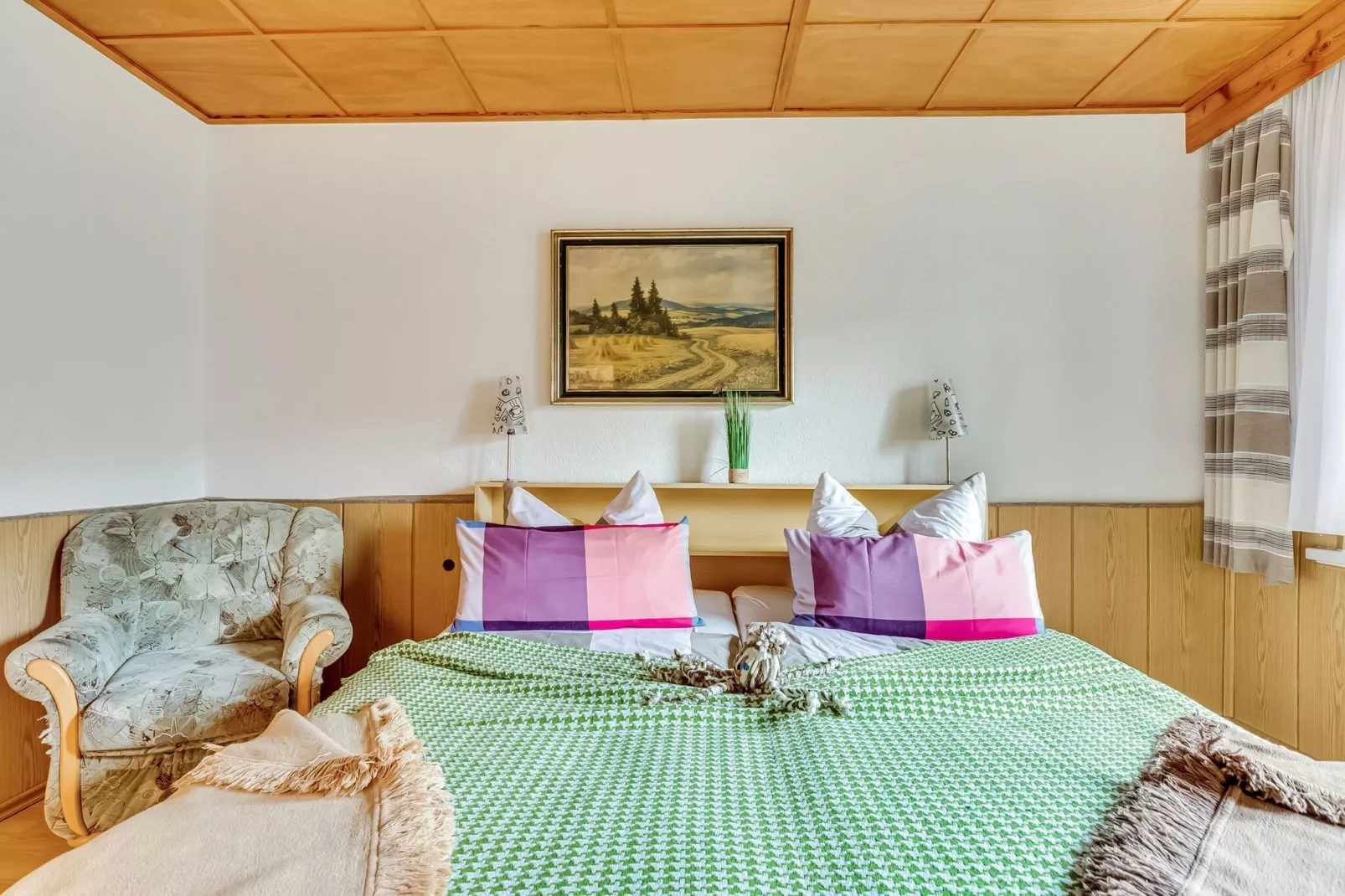 Edda-Bedroom