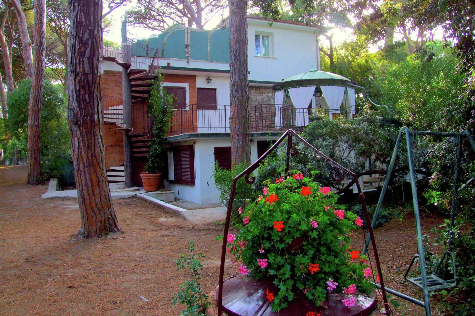 Pineta Bouganville-Exterior summer