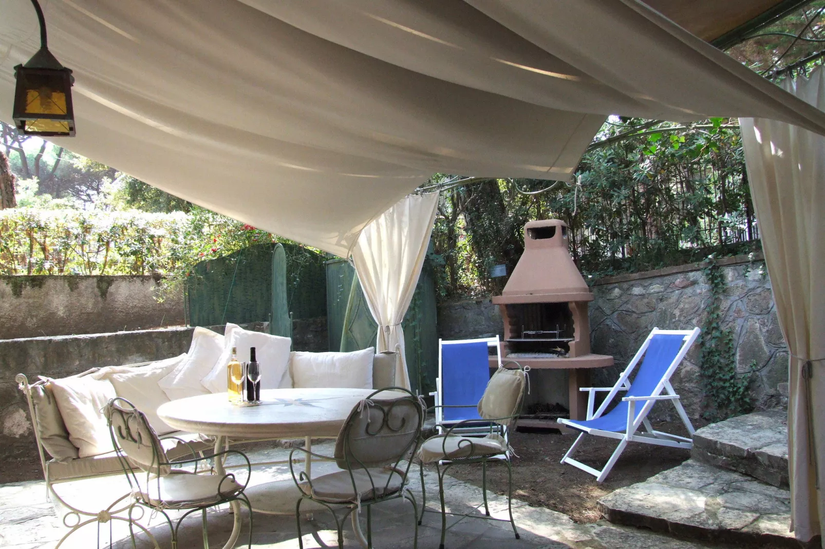 Pineta Bouganville-Terrace balcony