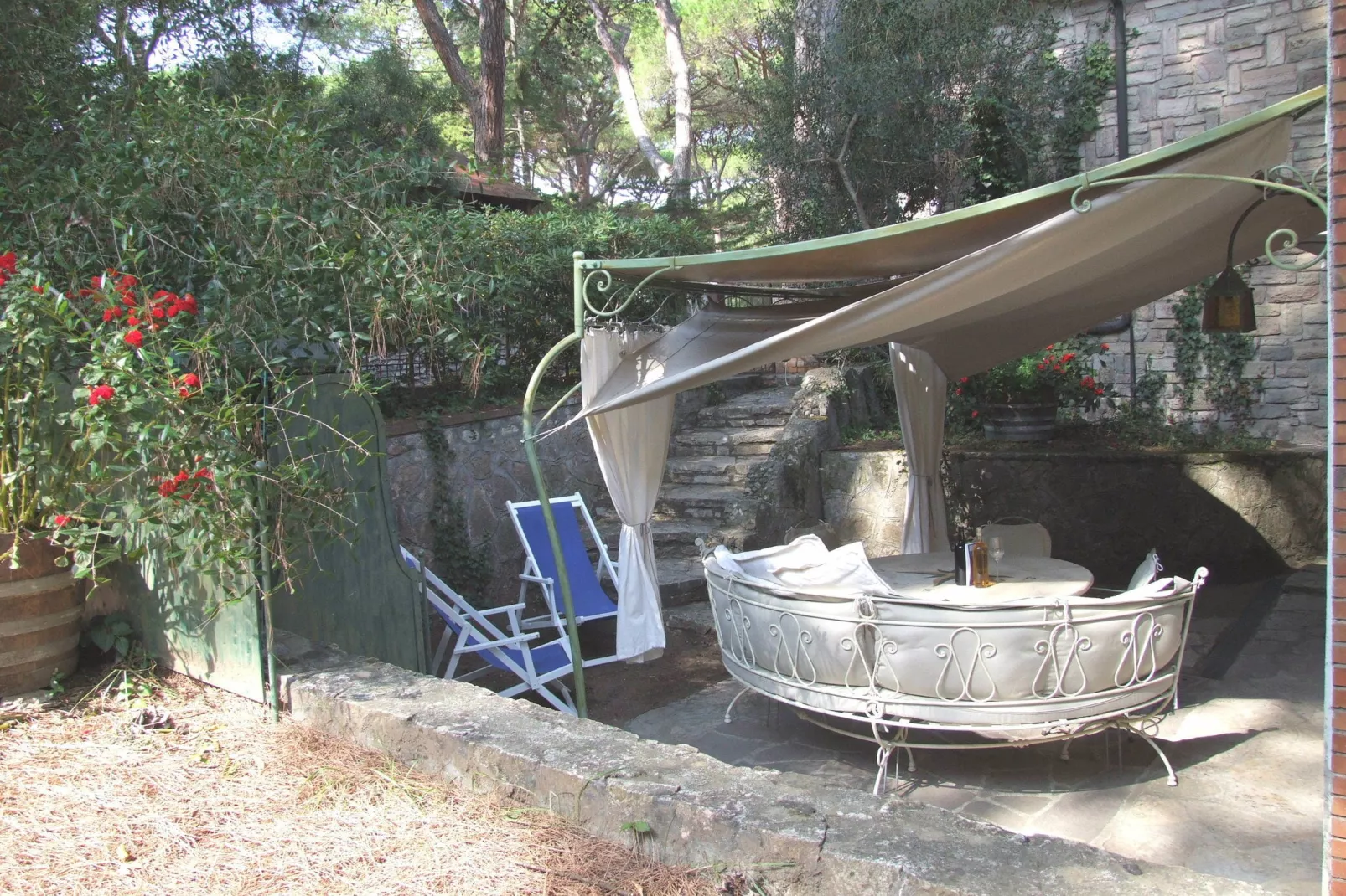 Pineta Bouganville-Terrace balcony