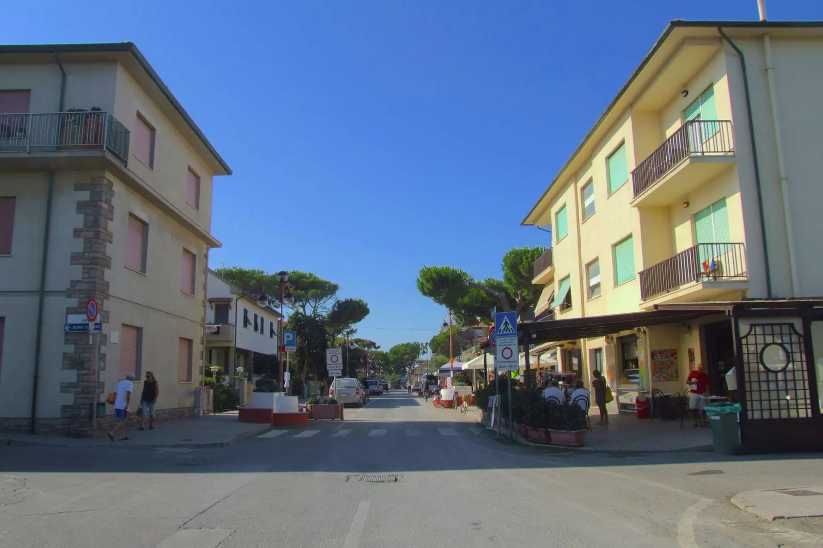 Pineta Bouganville-Areas summer 1km