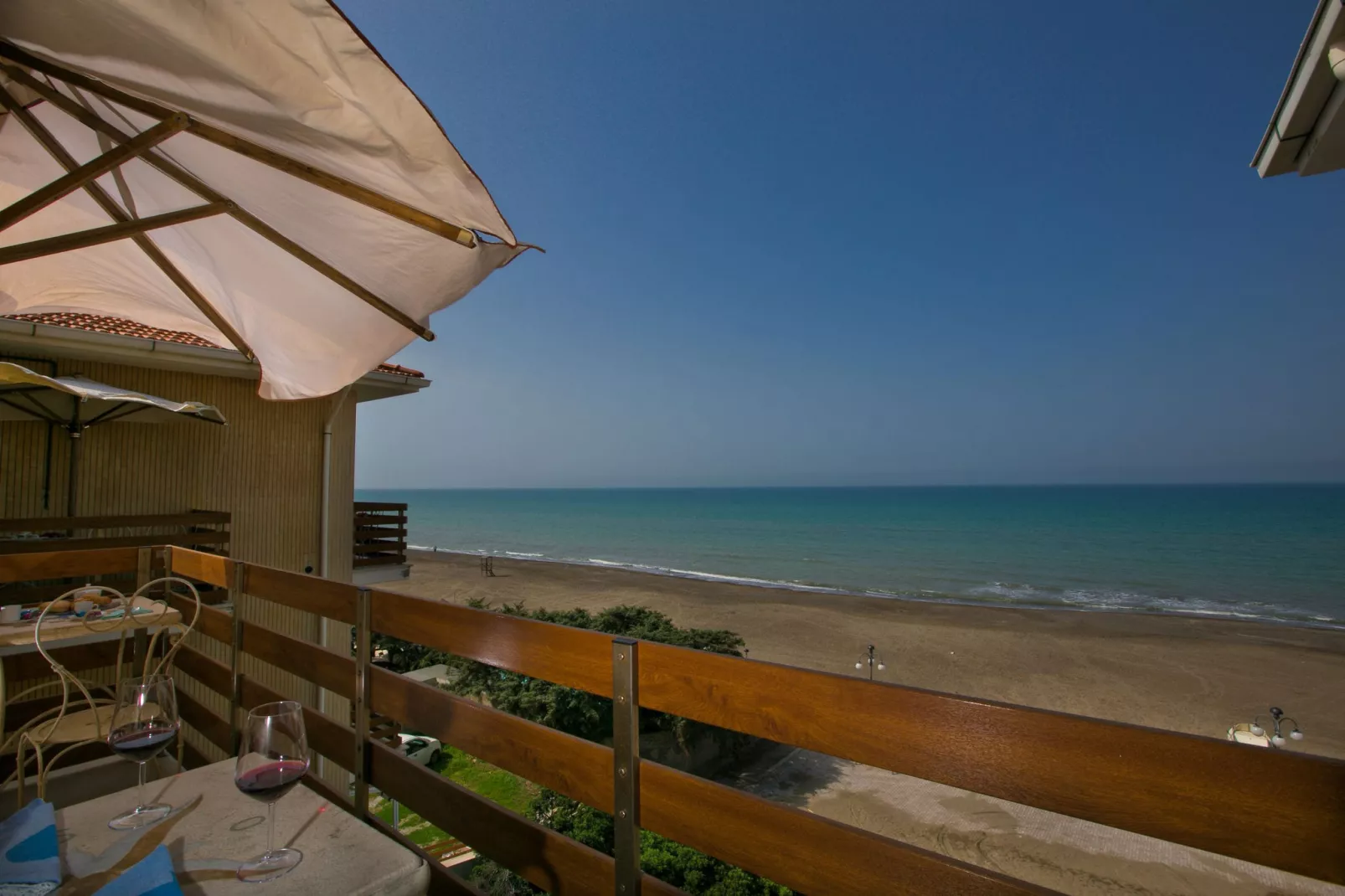 Vistamare Le Finestre-Exterior summer
