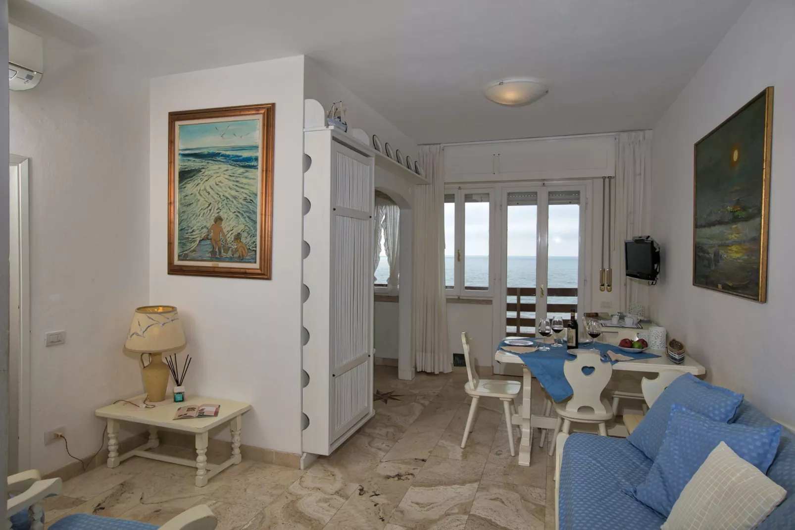 Vistamare Le Finestre-Living room
