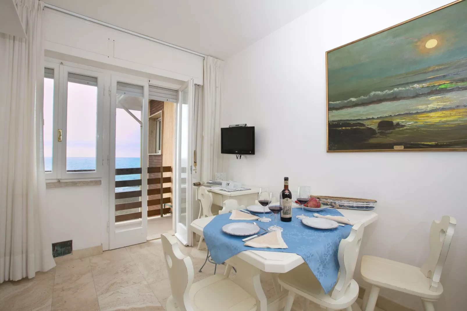 Vistamare Le Finestre-Dining room