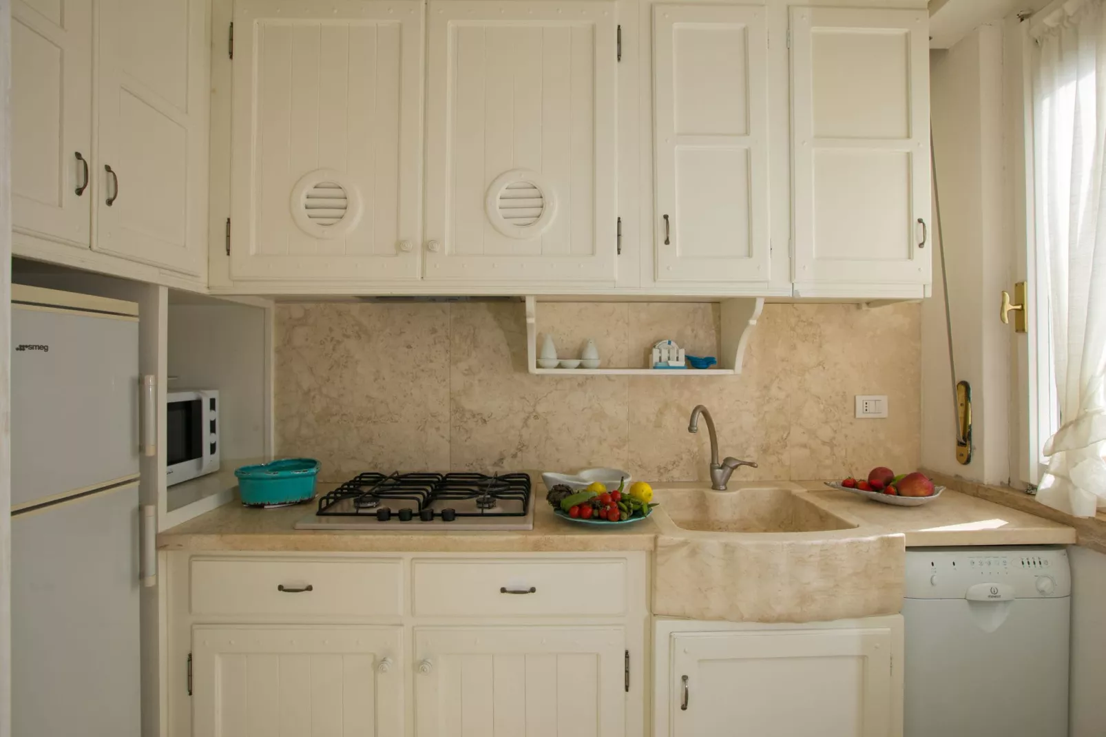 Vistamare Le Finestre-Kitchen