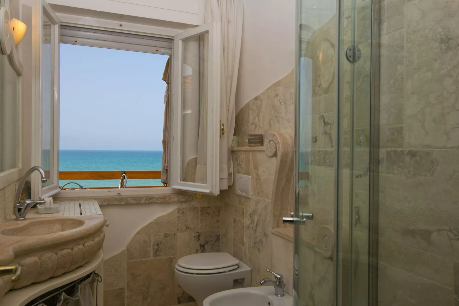 Vistamare Le Finestre-Bathroom