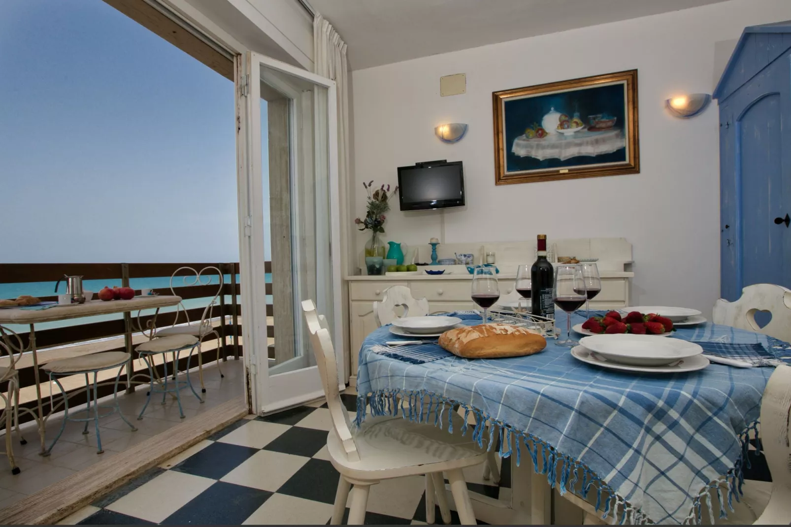Vistamare Nautilus-Living room