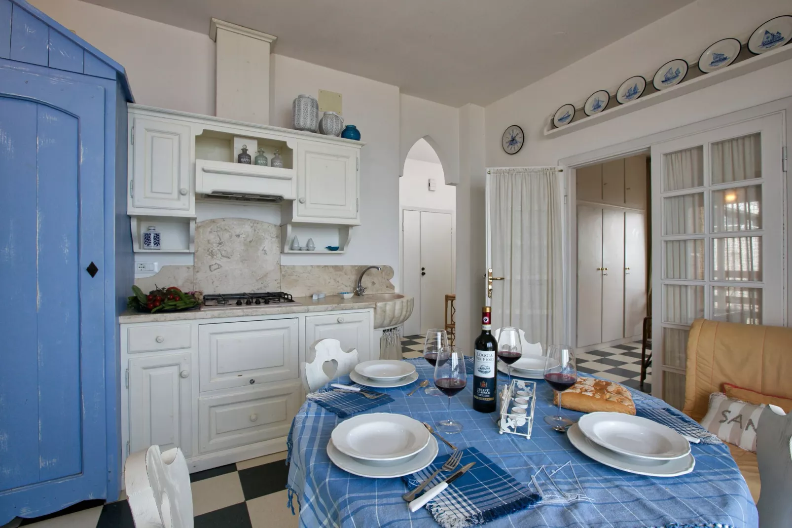 Vistamare Nautilus-Dining room