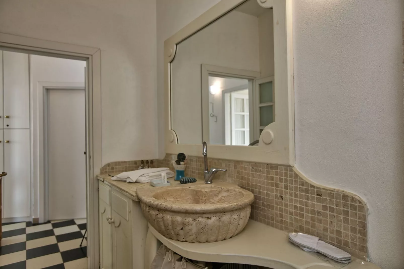 Vistamare Nautilus-Bathroom