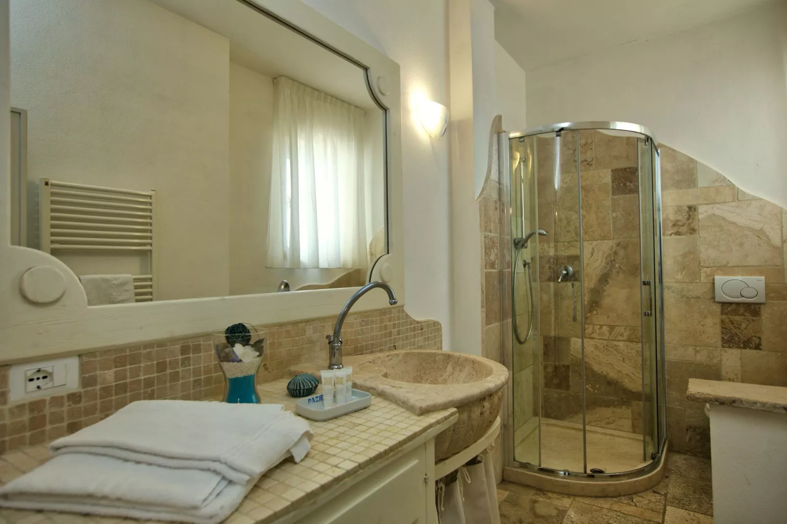 Vistamare Nautilus-Bathroom