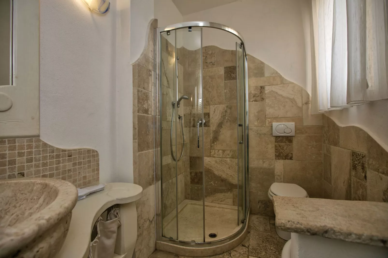 Vistamare Nautilus-Bathroom