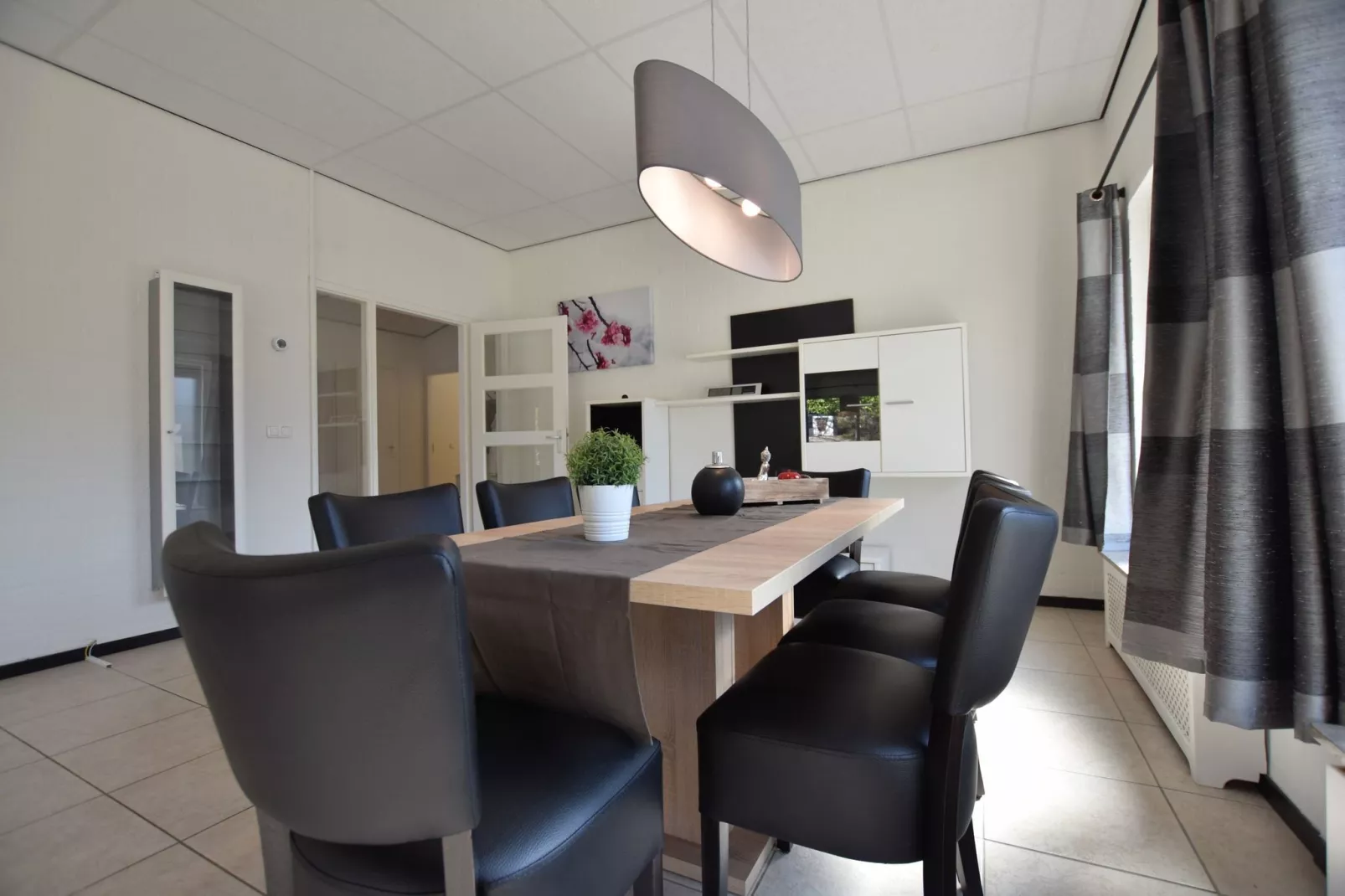 Geulhuisje II-Dining room