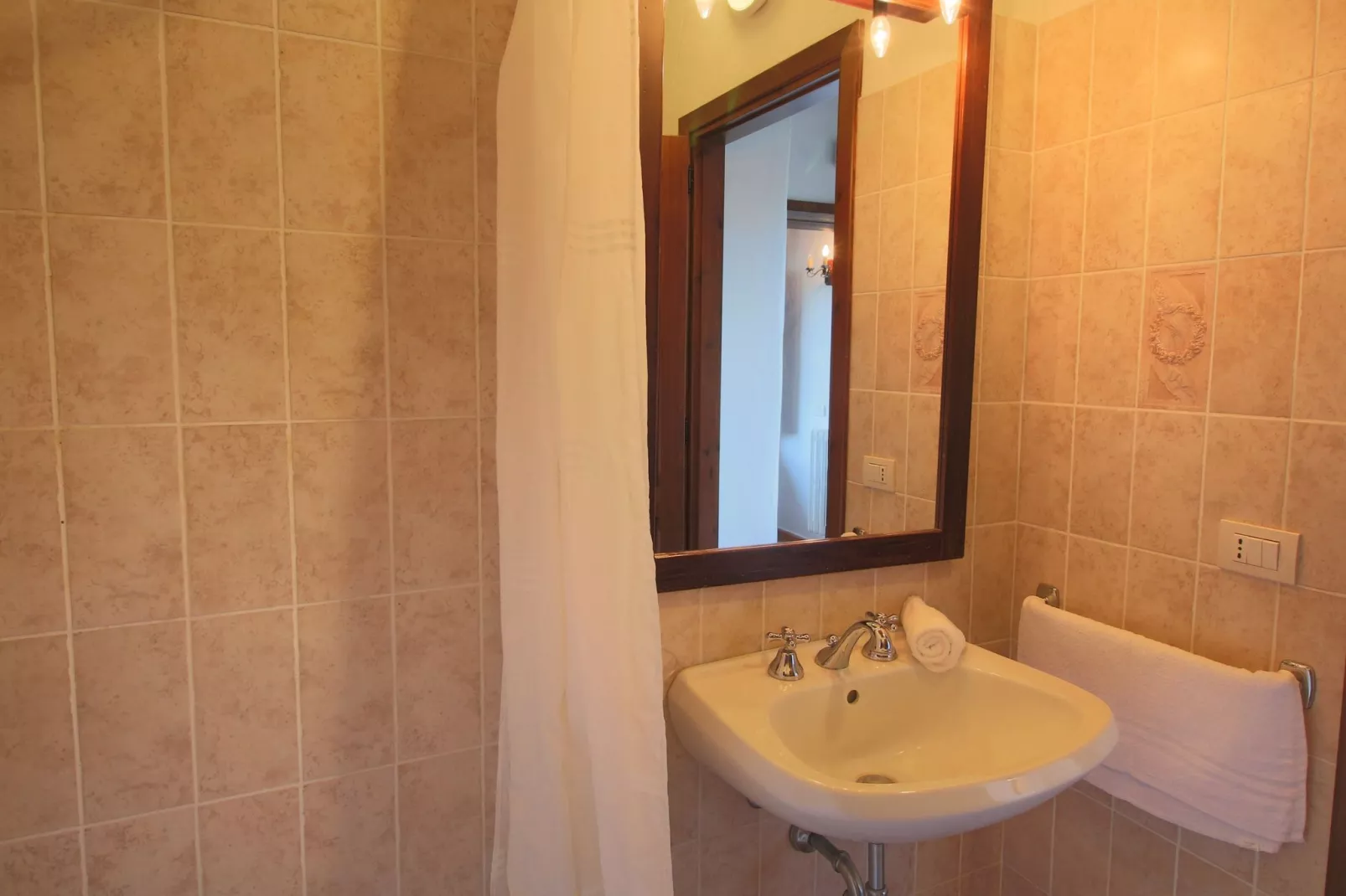 La Colonnetta-Bathroom