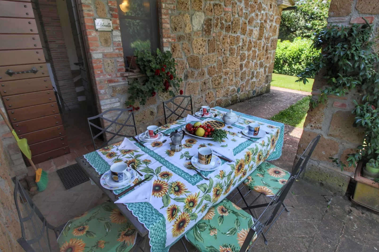 La Colonnetta-Terrace balcony