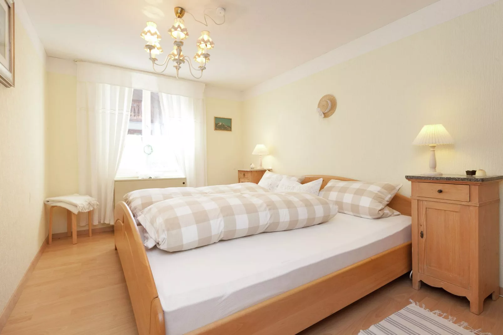 Altes Forsthaus-Schlafzimmer
