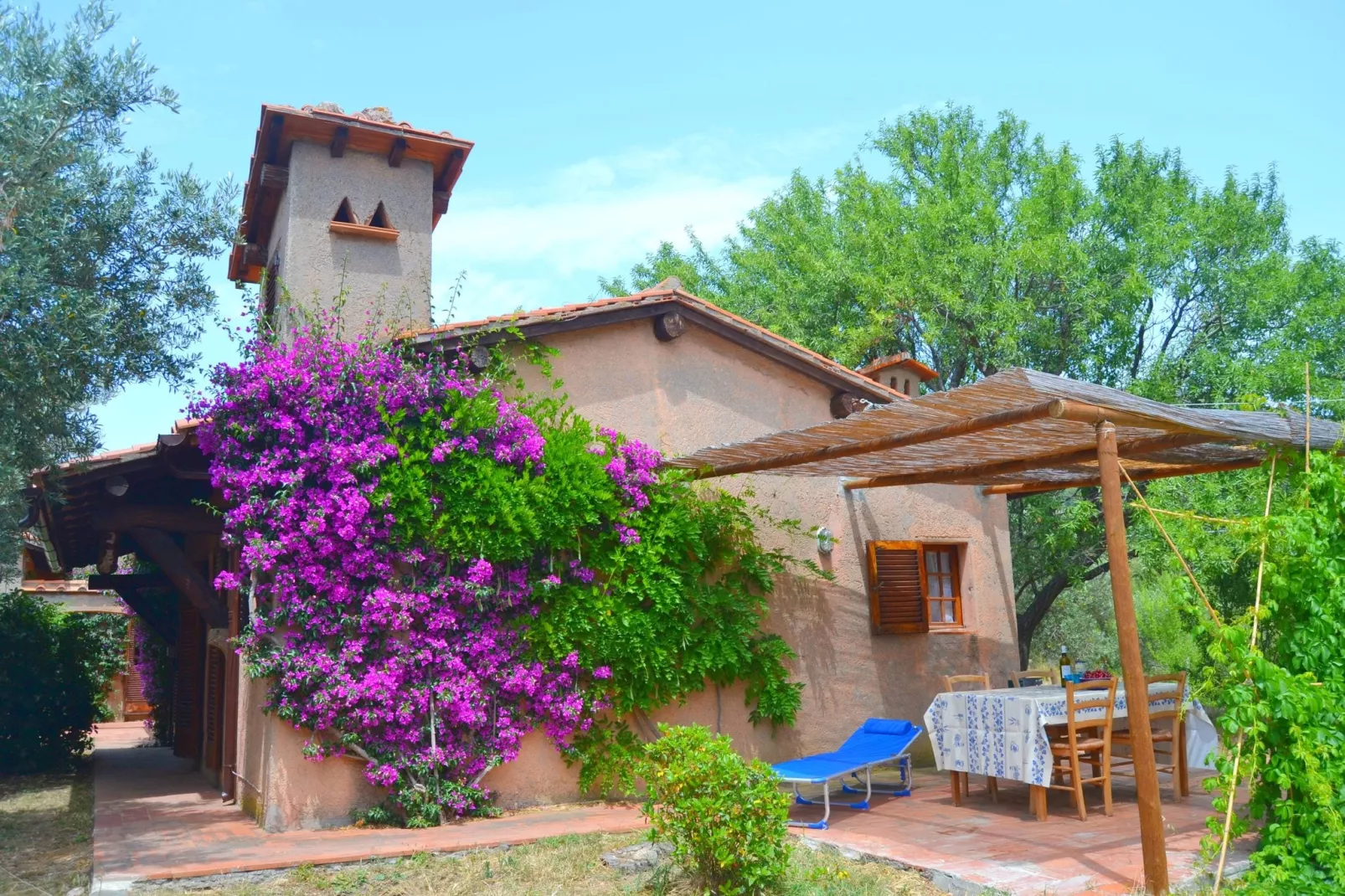 Le Cannelle-Terrace balcony