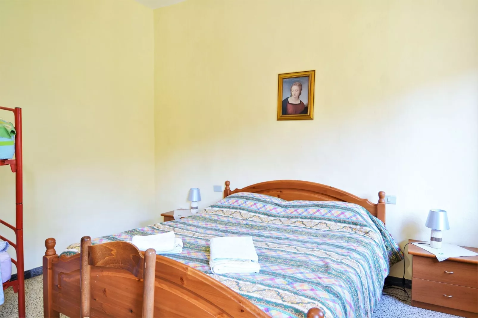 Betty-Bedroom
