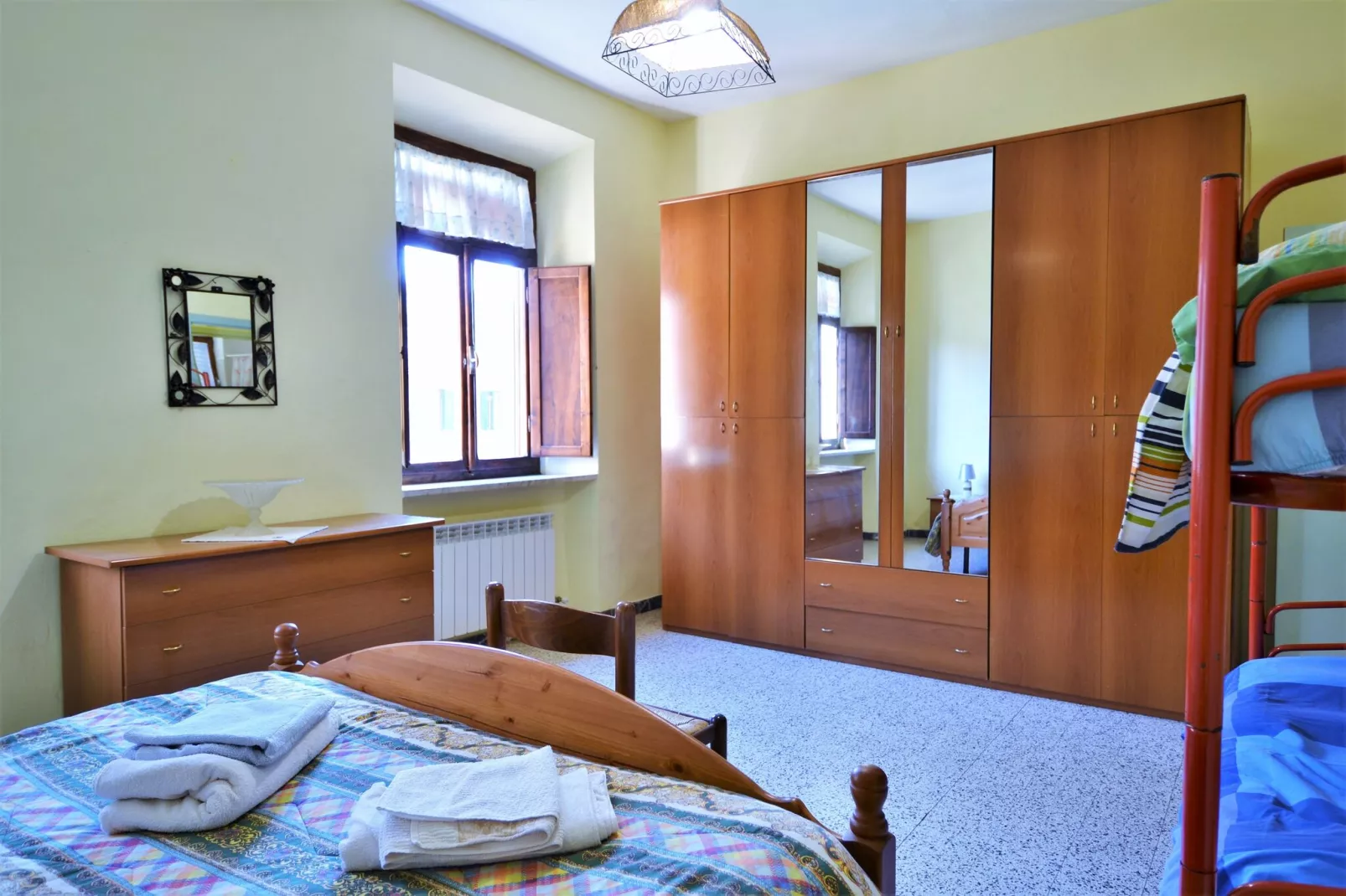 Betty-Bedroom