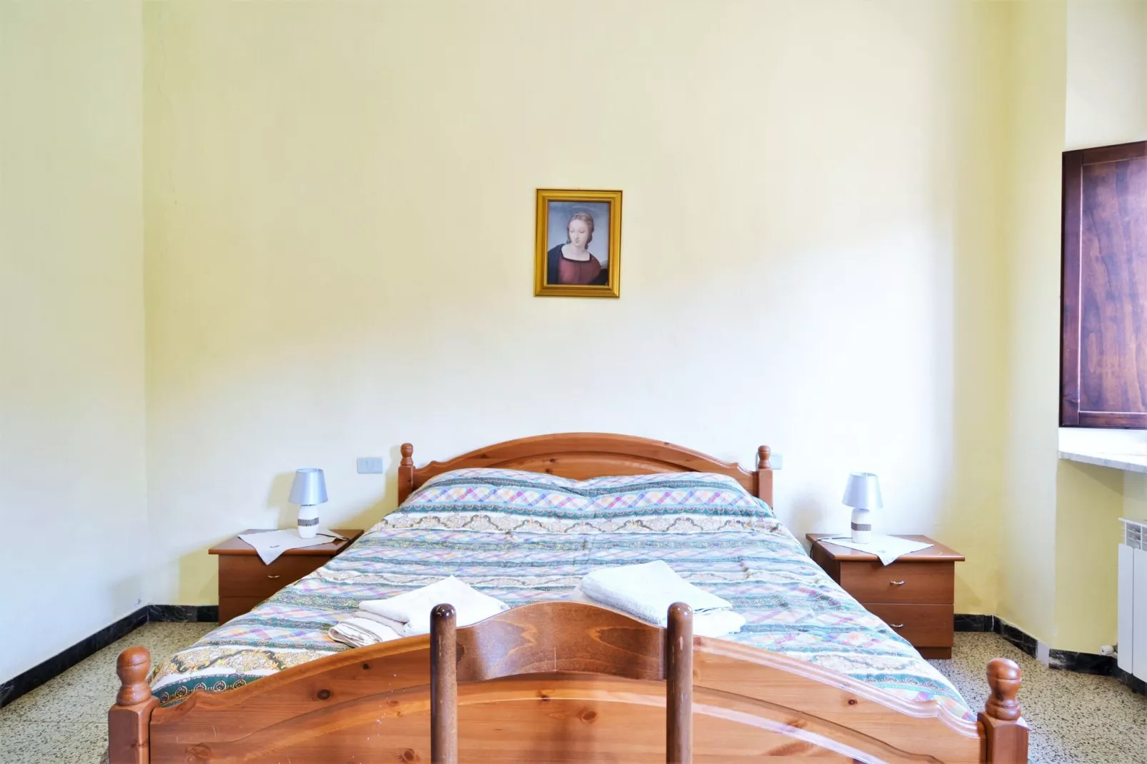 Betty-Bedroom